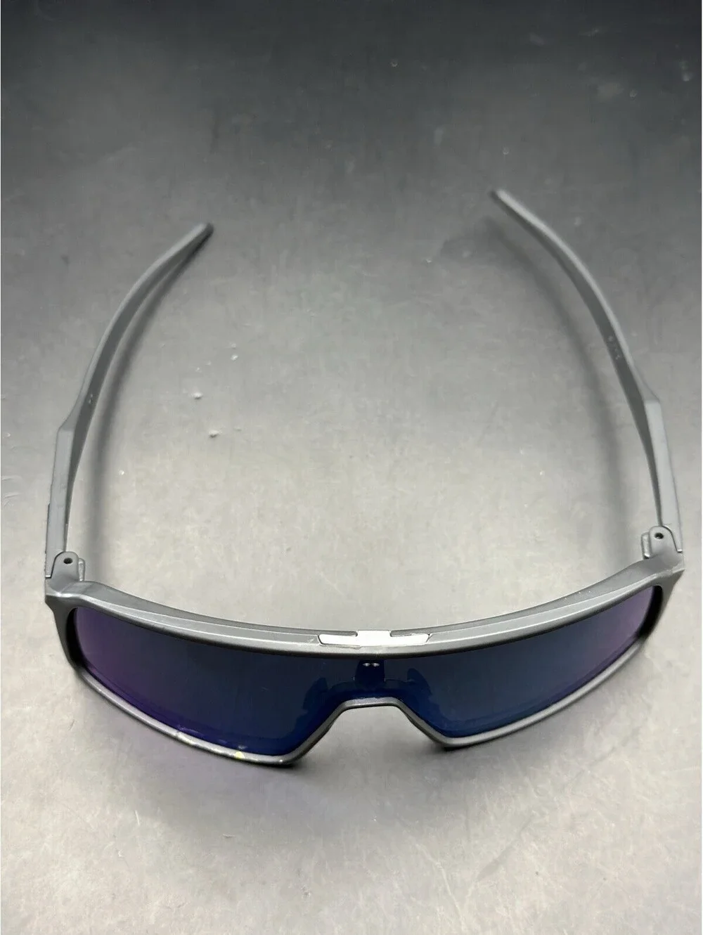 Oakley Sutro Matte Carbon w/ Prizm Sapphire Lens/(Nosepad Included)
